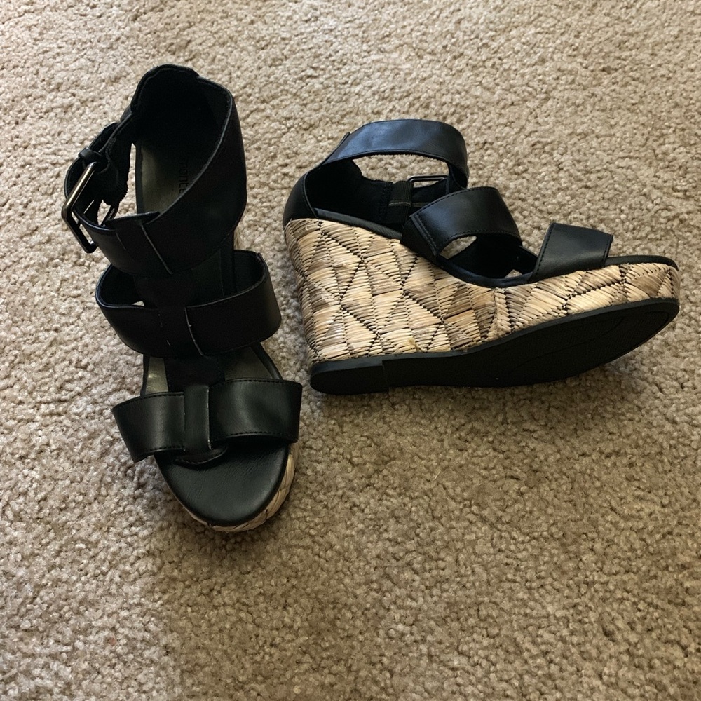 Black sandal wedges